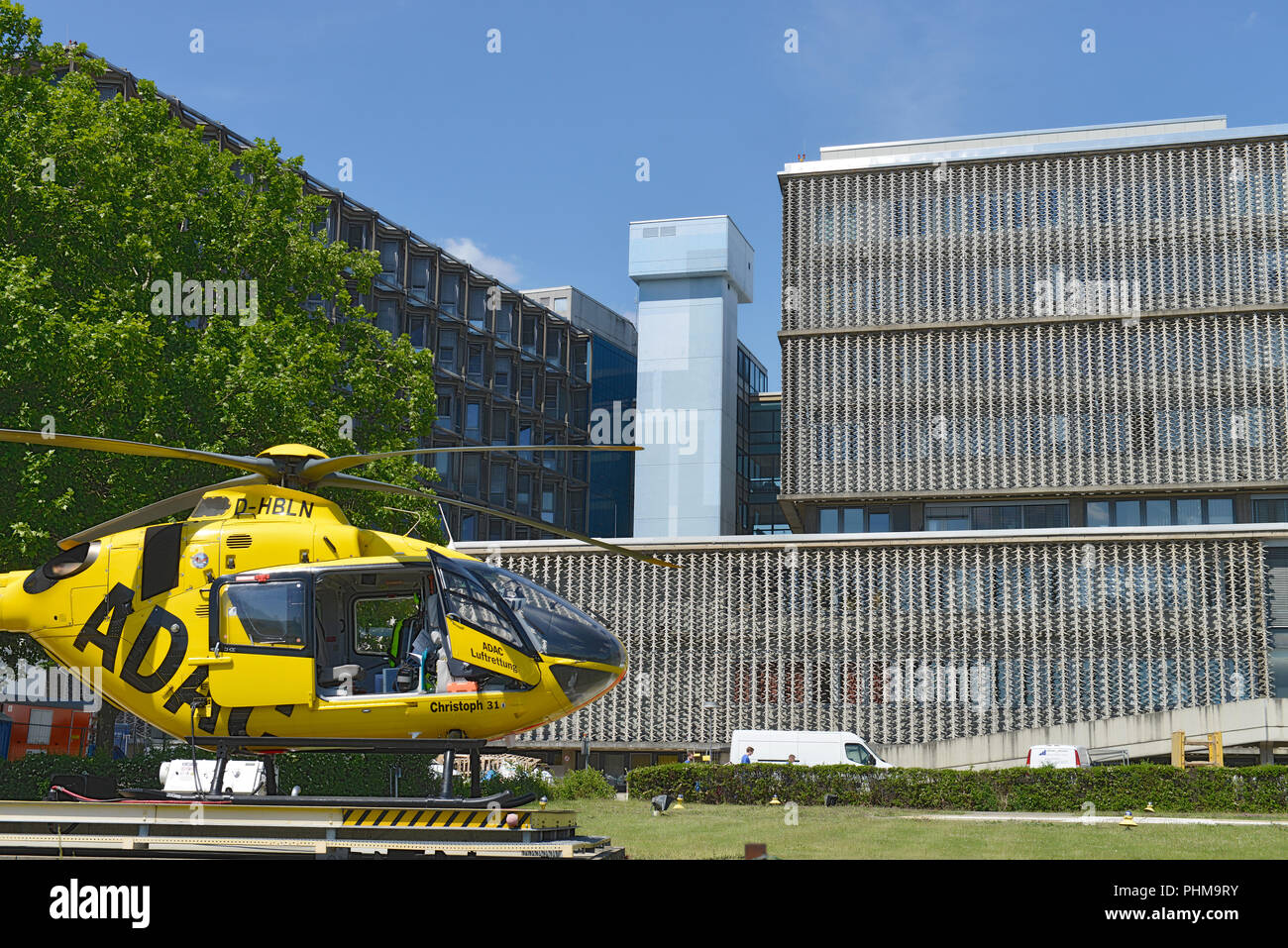 ADAC Hubschrauber Christoph 31, Krankenhaus ´Benjamin Franklin`, Hindenburgdamm, Steglitz, Berlin, Deutschland Stock Photo